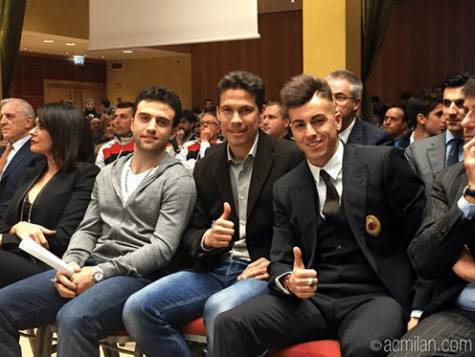 El Sharawy con Hernanes e G. Rossi (Acmilan.com)