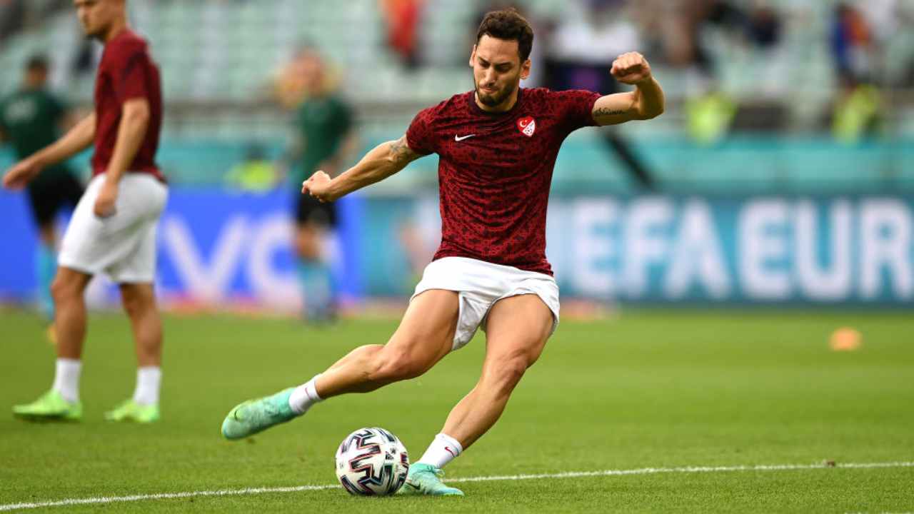 Calhanoglu All'Inter, Ora Idoneità Sportiva E Poi Firma Del Contratto