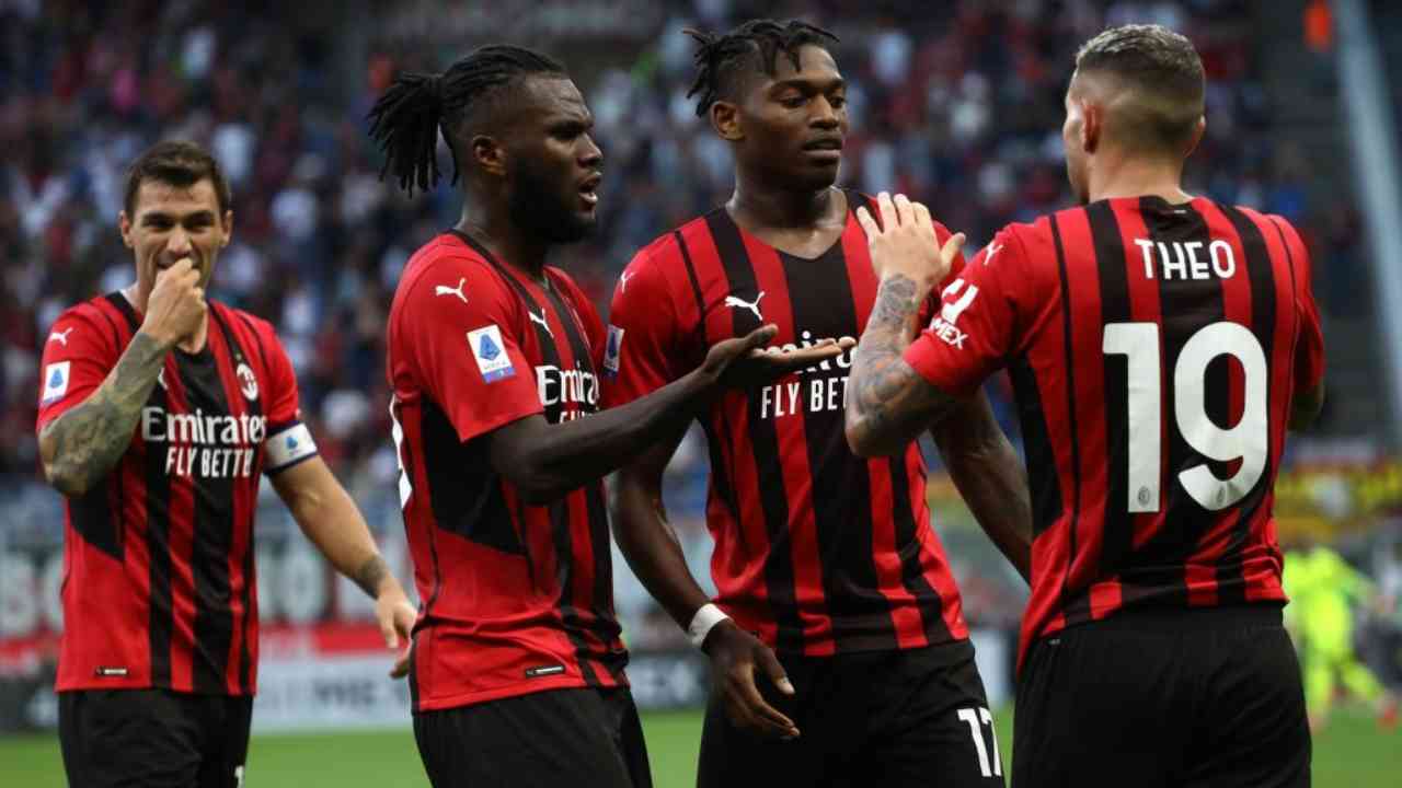 Milan transfer market, Barcelona-Real challenge for Kessie