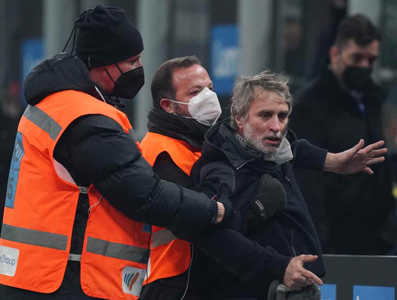 San Siro, invasione di un tifoso