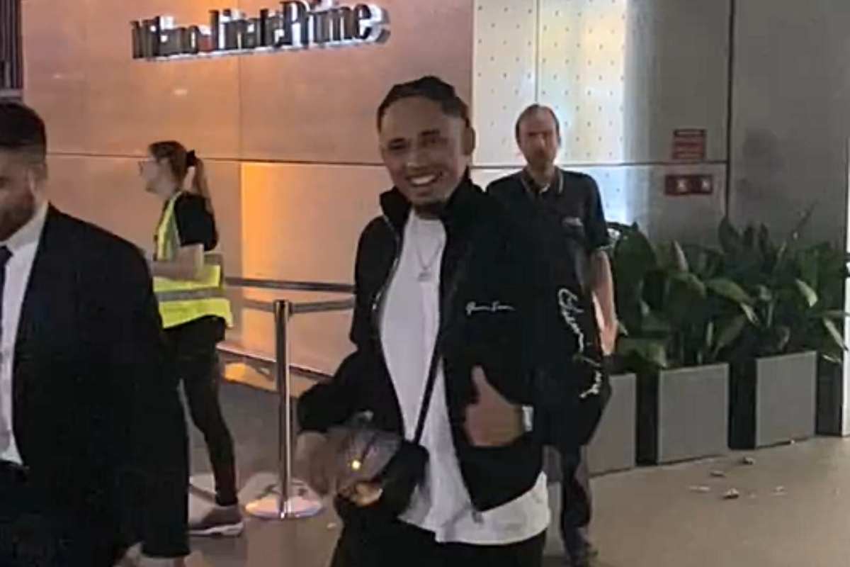 Noah Okafor arrivato a Milano Video