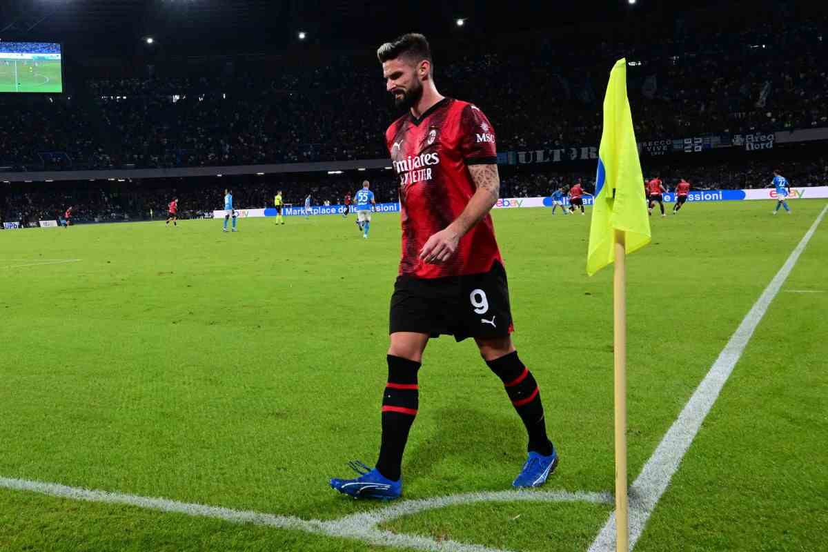 Olivier Giroud amareggiato a fine gara