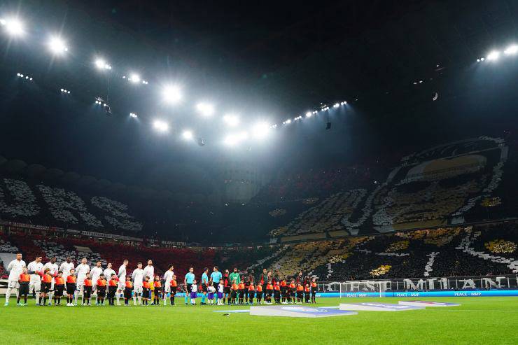 Curva Sud al lavoro in vista di Milan-Dortmund