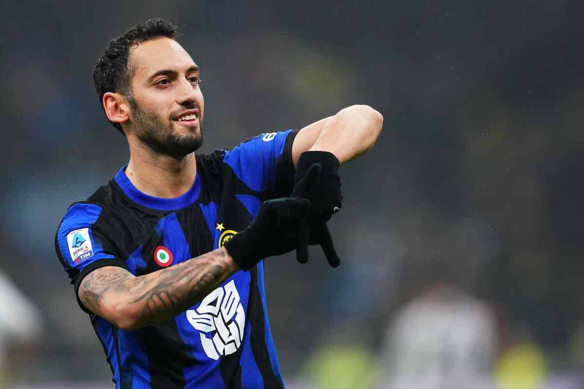 Calhanoglu risponde ai tifosi del Milan