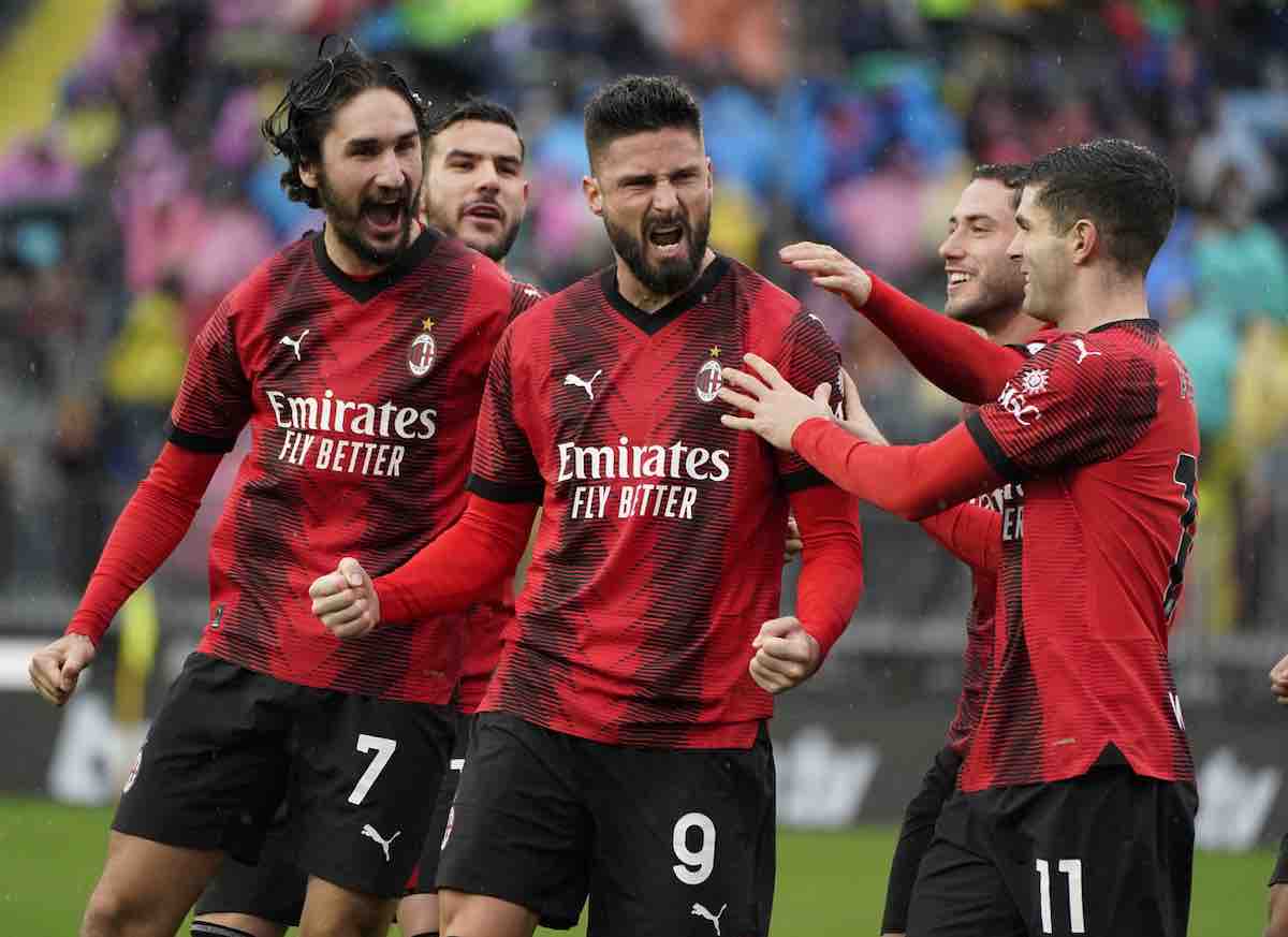 Milan: record Giroud, ora la firma