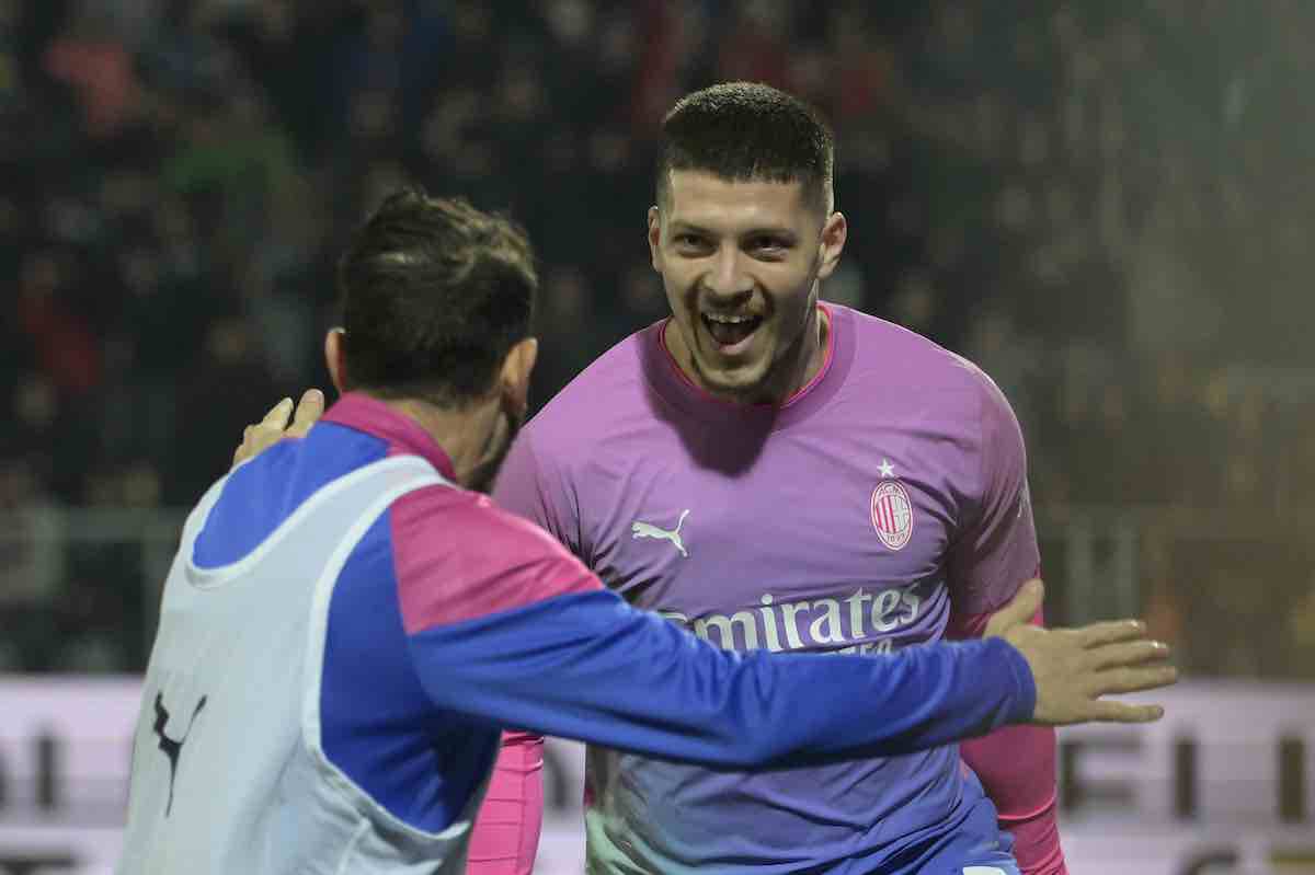 Milan, rinnovo e cessione per Jovic