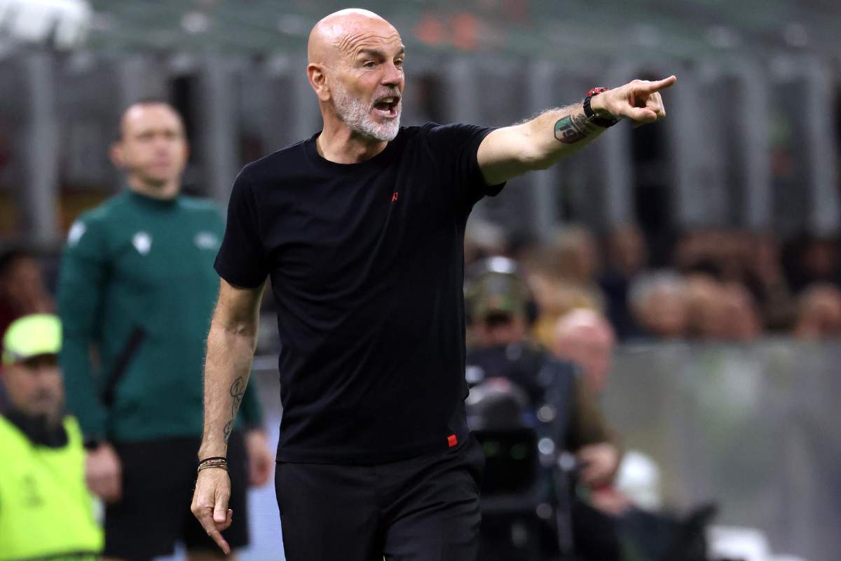 Pioli punge l'arbitro Turpin