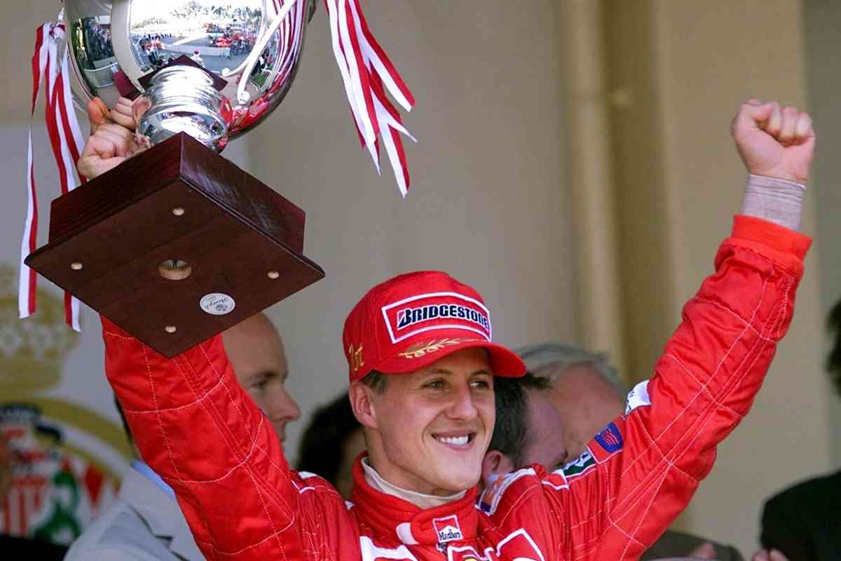 Schumacher da sogno: tifosi a bocca aperta