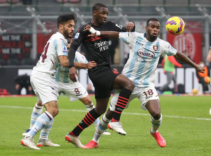 Milan, Ballo Touré ai saluti