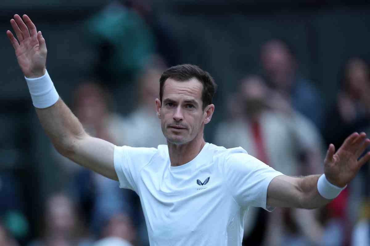 Murray, infortunio shock alla schiena