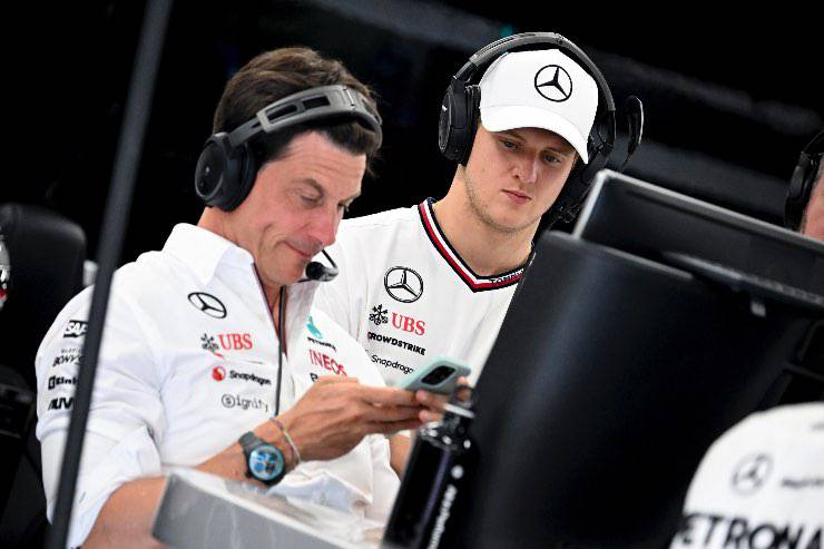 Wolff su Verstappen