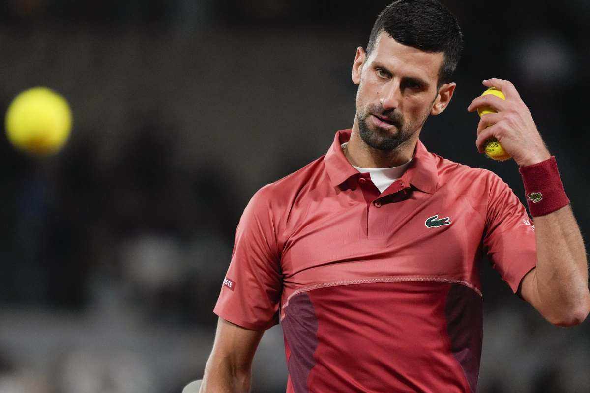 Sinner, altre quattro settimane in testa al ranking grazie a Djokovic