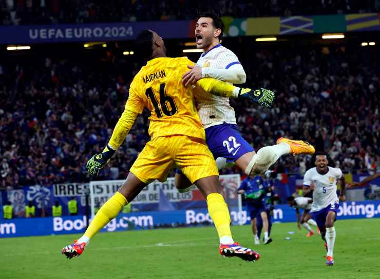 Rinnovi Maignan Theo Hernandez