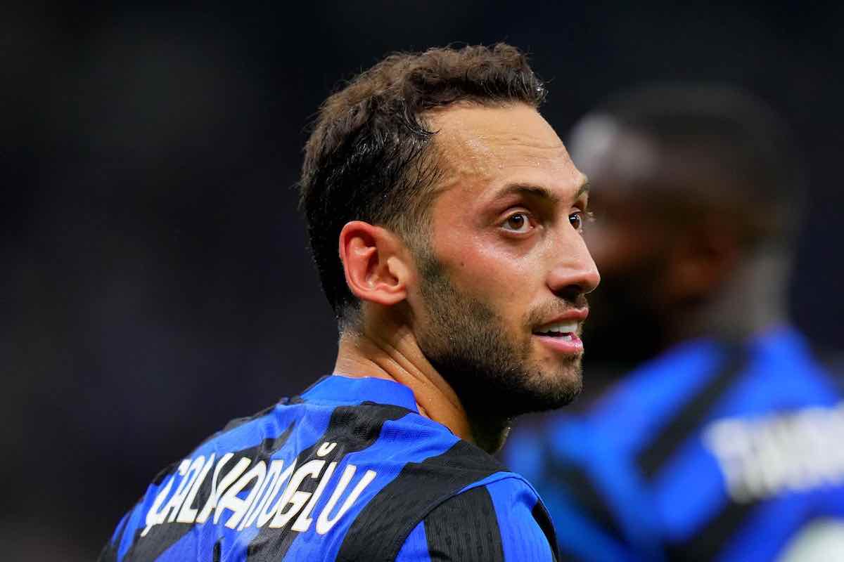 Calhanoglu infiamma il derby