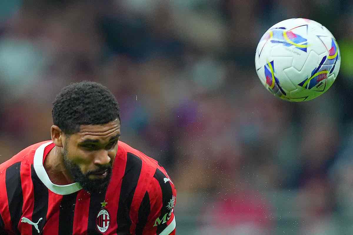 Loftus-Cheek con la maglia del Milan