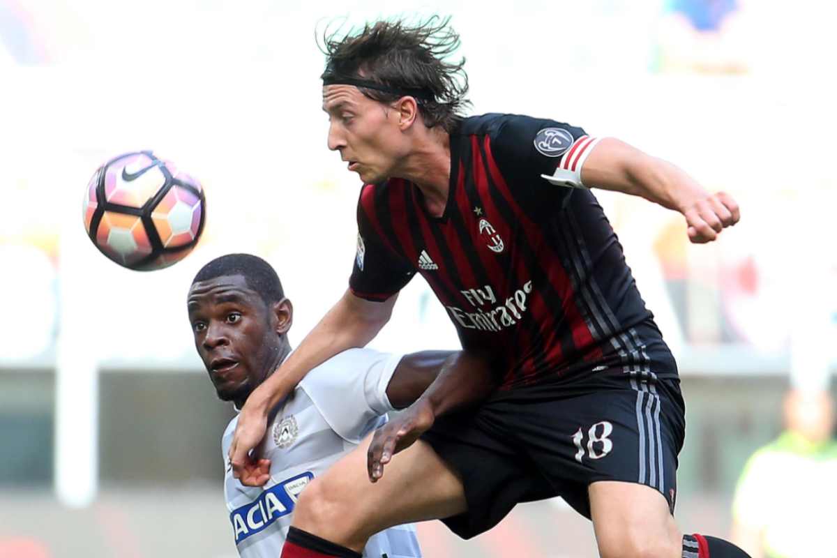 Riccardo Montolivo con la maglia del Milan