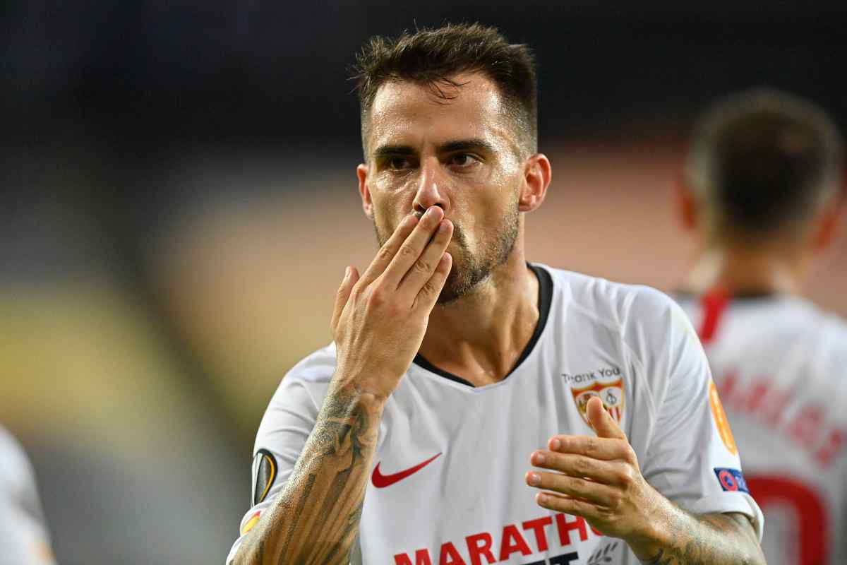 Suso esulta dopo un gol con il Siviglia