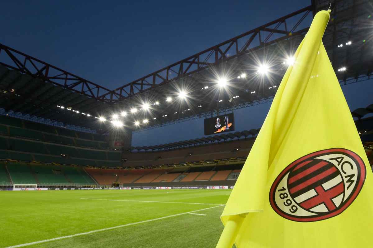 Bandierina Milan allo stadio "San Siro"