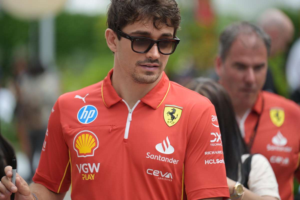 Leclerc pilota Ferrari