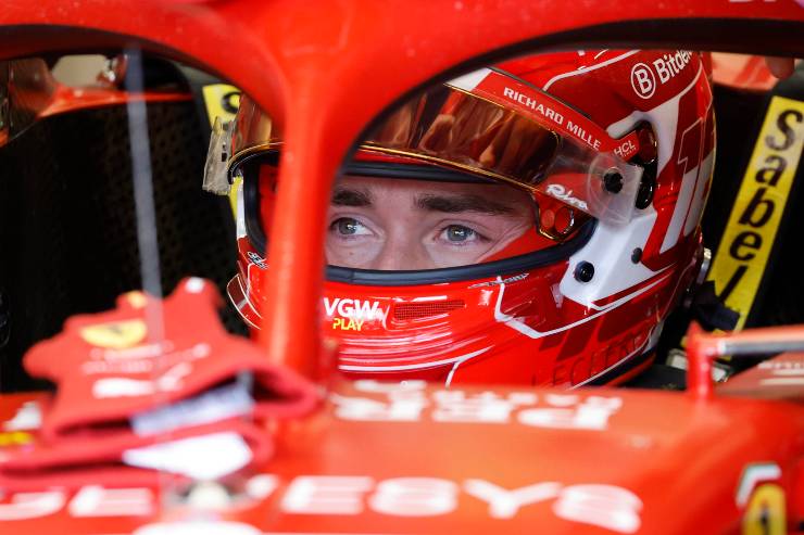 Leclerc pilota Ferrari