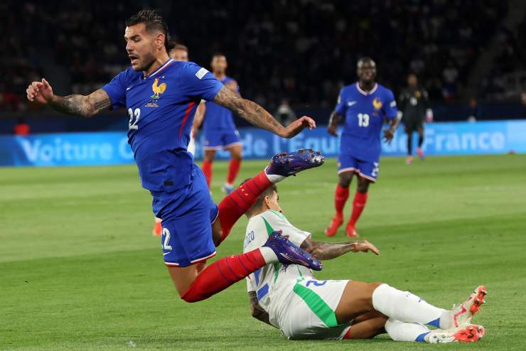 theo hernandez con la nazionale francese