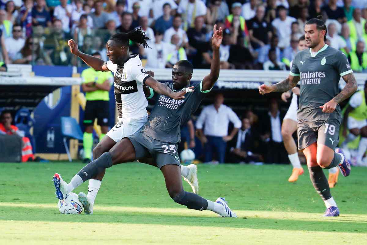 Tomori in azione con il Milan