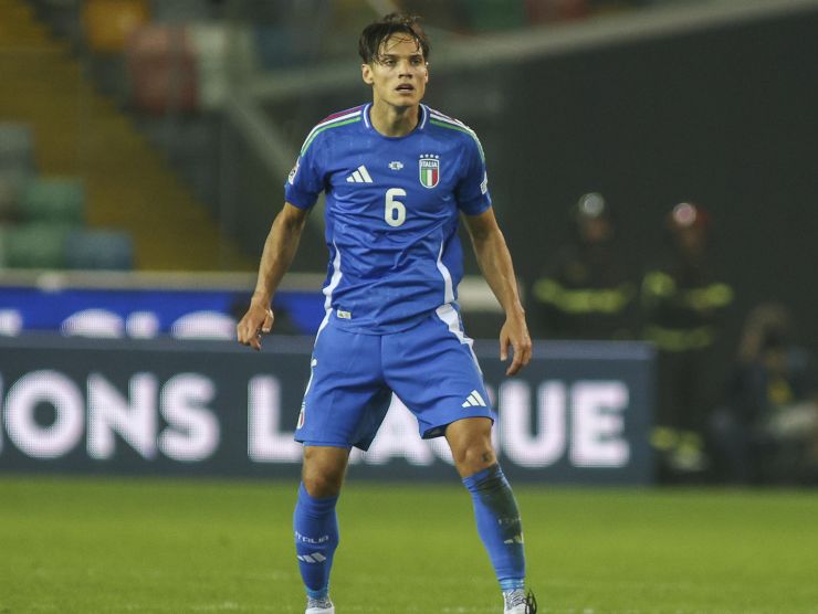 Samuele Ricci in campo con la maglia della Nazionale