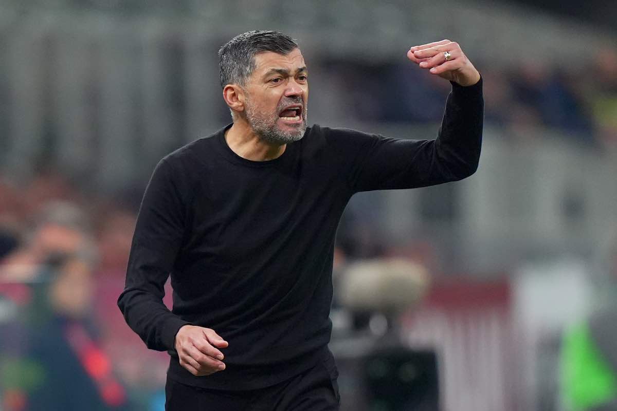 Sergio Conceicao a bordo campo durante una partita del Milan