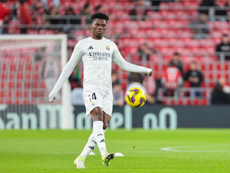 Tchouameni in campo con la maglia del Real Madrid