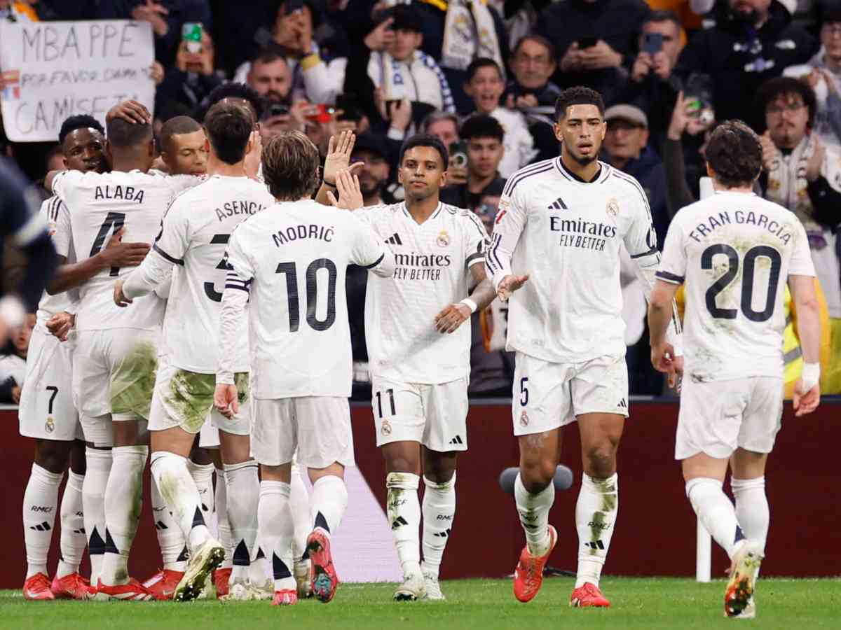 Il Real Madrid esulta dopo un gol